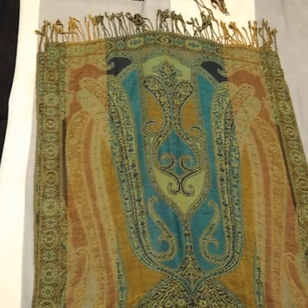 Womens scarf